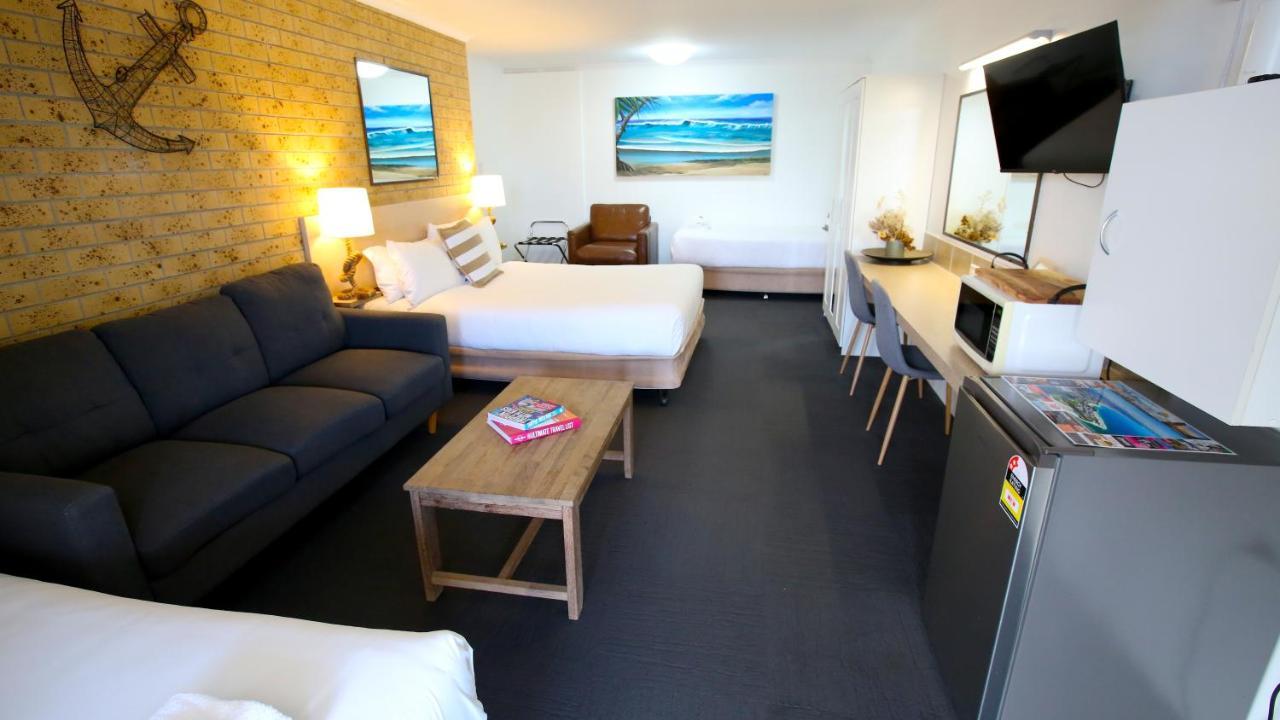 Tweed Harbour Motor Inn Твид-Хедс Экстерьер фото