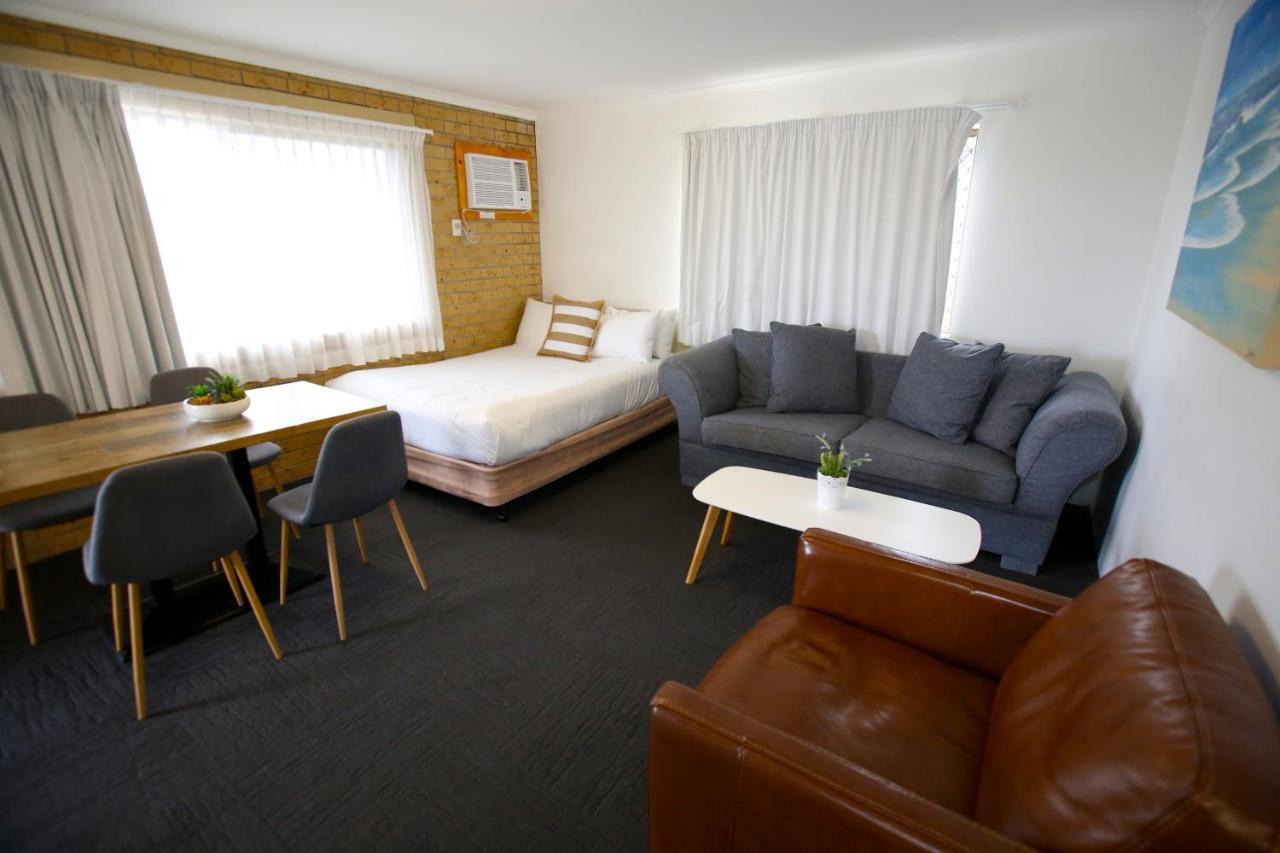 Tweed Harbour Motor Inn Твид-Хедс Экстерьер фото