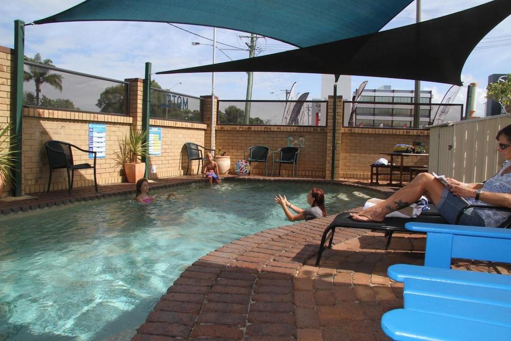 Tweed Harbour Motor Inn Твид-Хедс Экстерьер фото