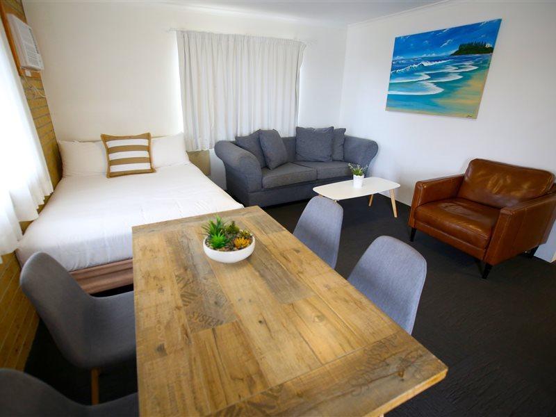 Tweed Harbour Motor Inn Твид-Хедс Экстерьер фото