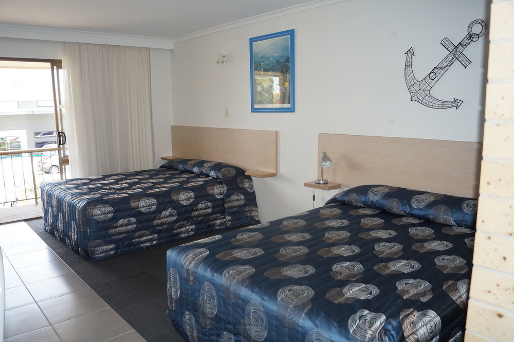 Tweed Harbour Motor Inn Твид-Хедс Экстерьер фото